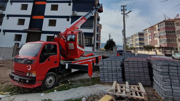 izmir torbalı sepetli vinç